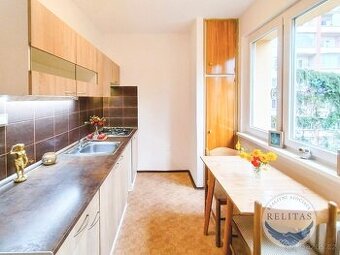 Prodej světlého bytu 1+1, 37 m², v Praze 6, blízko metra