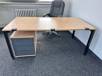 Kancelářský stůl s kontejnerem KÖNIG NEURATH