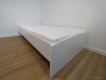 Jednolůžková postel nová s matrací a roštem
