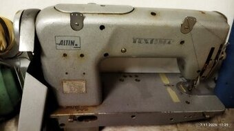 Prodám motor a šicí průmyslový stroj.