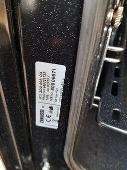 Sklokeramická varná deska s troubou