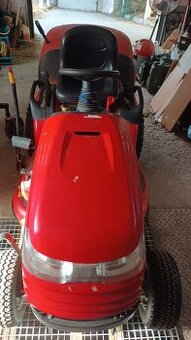 Zahradní traktor 4x4