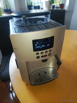 Automatický Kávovar Krups Essential EA815E70