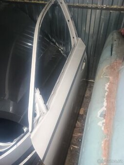 Levé přední dveře Scala