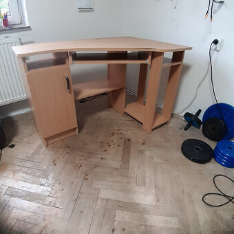 Prodám rohový počítačový stůl