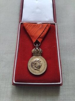 Vyznamena Dignum Laudis FJI.