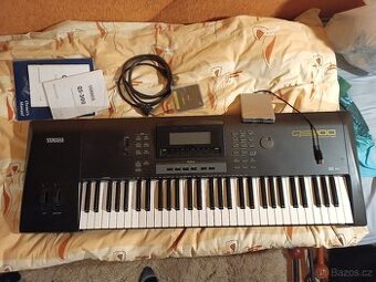 Klávesový syntezátor Yamaha QS-300