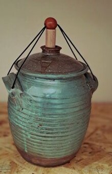 Kvasný hrnec na kvašenou zeleninu od keramika Jiřího Žáka