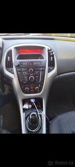 Prodam Opel Astru sport tourneo 2012