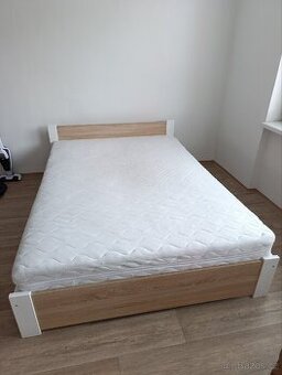 Postel 140x200 cm,rošt, 1ks pojízdného regálu, 23cm matrace