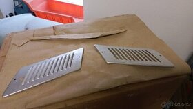 Trabant 601, mřížky C sloupku, použité