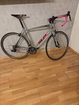 Silniční kolo Škoda Superior