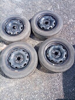 Sada kol 5x100, ET 35 vč. pneu Barum 165/70 R 1
