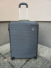 Prodám skořepinový kufr velikost XL - 70x50x28cm - 1