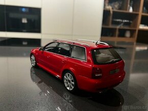 Audi RS4 1:18