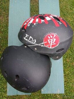 Prodám dětské helmy na skateboard a kolo