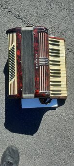 Tahací harmonika(akordeón) HOHNER