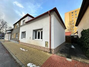 (806) Pronájem, dům, 196 m poz., B. Němcové 349, Podbořany