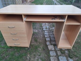 Darujeme PC stůl