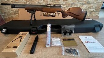 Vzduchovka Air Arms S400 Rifle 4.5mm buk+doplnky
