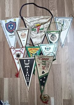 30x staré - TRAMPSKÉ VLAJKY. Tramping. Tramp.