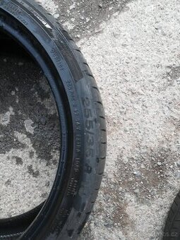 255/35R19 2 2ks