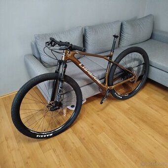 Nové horské kolo LAPIERRE ProRace CF 6.9 2023 - 1