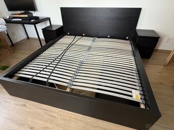 Postel Ikea Malm 180x200 s prislusenstvim