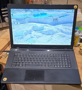 Veliký notebook Asus