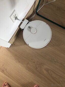Prodam roboticky vysavač