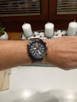 Zánovní SEIKO Prospex SSG015 solar, rádiový signál, chrono.