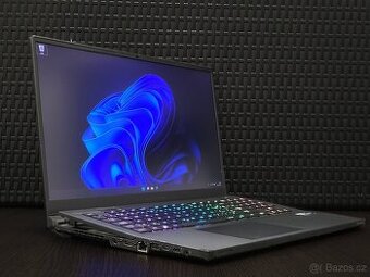 Asus ROG Zephyrus S17 - i9//32GB//3TB//WIN11