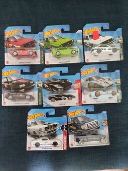 Hot Wheels FORD 8 kusů