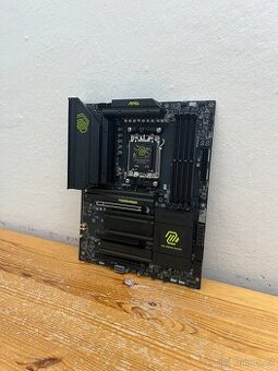 MSI MAG X870 TOMAHAWK WIFI//Socket AM5 // funkční,záruka