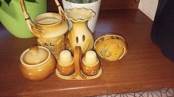 Sbírka dekorativní keramiky