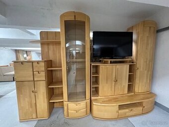 Obývací stěna z masivu