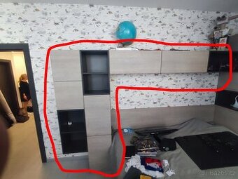Psací stůl a sestava skříní