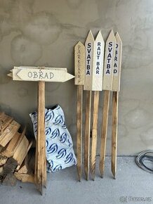 11 ks ukazatelů na svatbu /šipky