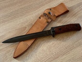 ČSLA bodák vz. 58 (rok 1977) + kožené pouzdro