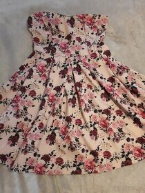 Luxusni šaty Mohito přes prsa 43 cm