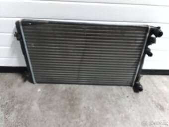 Škoda Octavia 1 chladič vody  octavia i, skoro nový