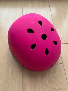 Dívčí sportovní helma