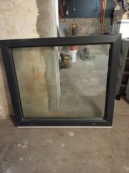 Plastové okno FIX 99×85 cm – trojsklo – antracit