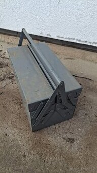 Plechový box na nářadí retro