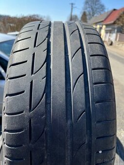 Letní pneu 235/40/19 Bridgestone