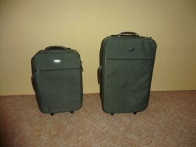 Tři cestovní kufry
