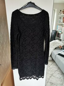Černé zateplené krajkové šaty, Orsay, vel. S
