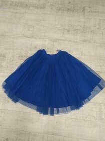 Modrá tylová sukně
