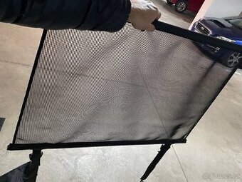 Dělicí stěna ze síťoviny na Škoda Kodiaq