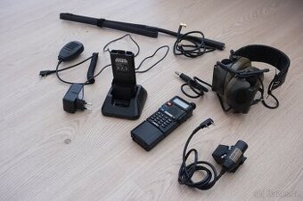 Baofeng UV-5R, baterie, anténa, ZTac Peltor, PTT